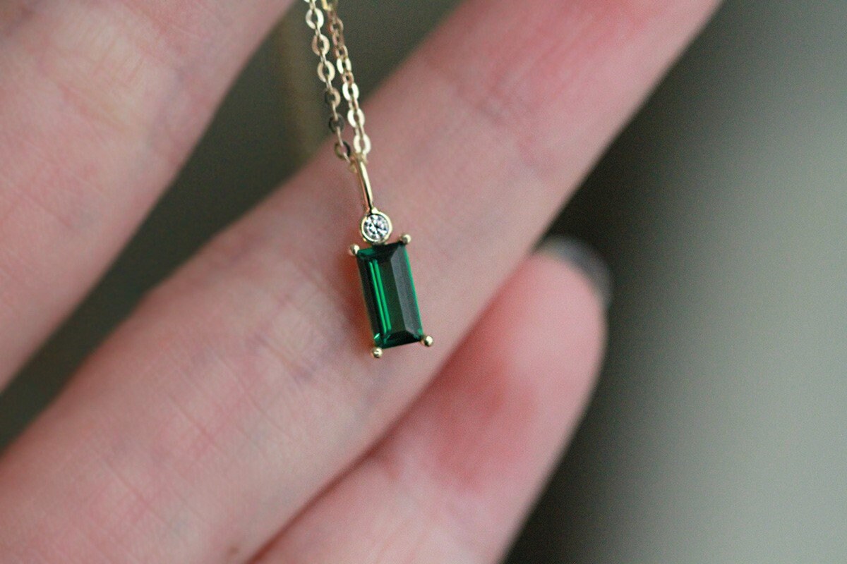 Baguette Emerald CZ Necklace, Dainty 14k Yellow Gold Plated 925 Silver Necklace, Small Gold Emerald Choker, Minimalist Necklace, Gifts, GN14